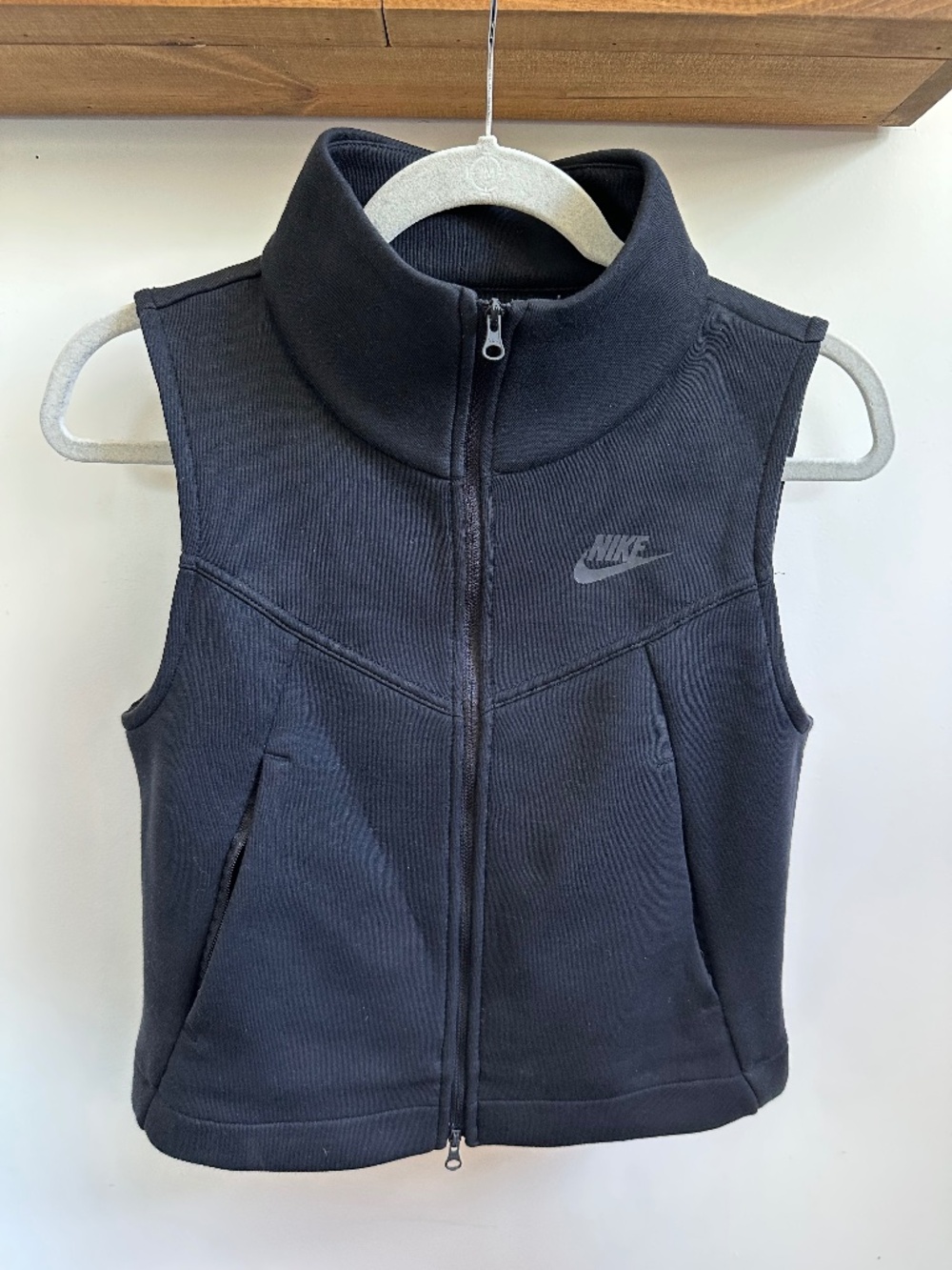 Nike tech vest